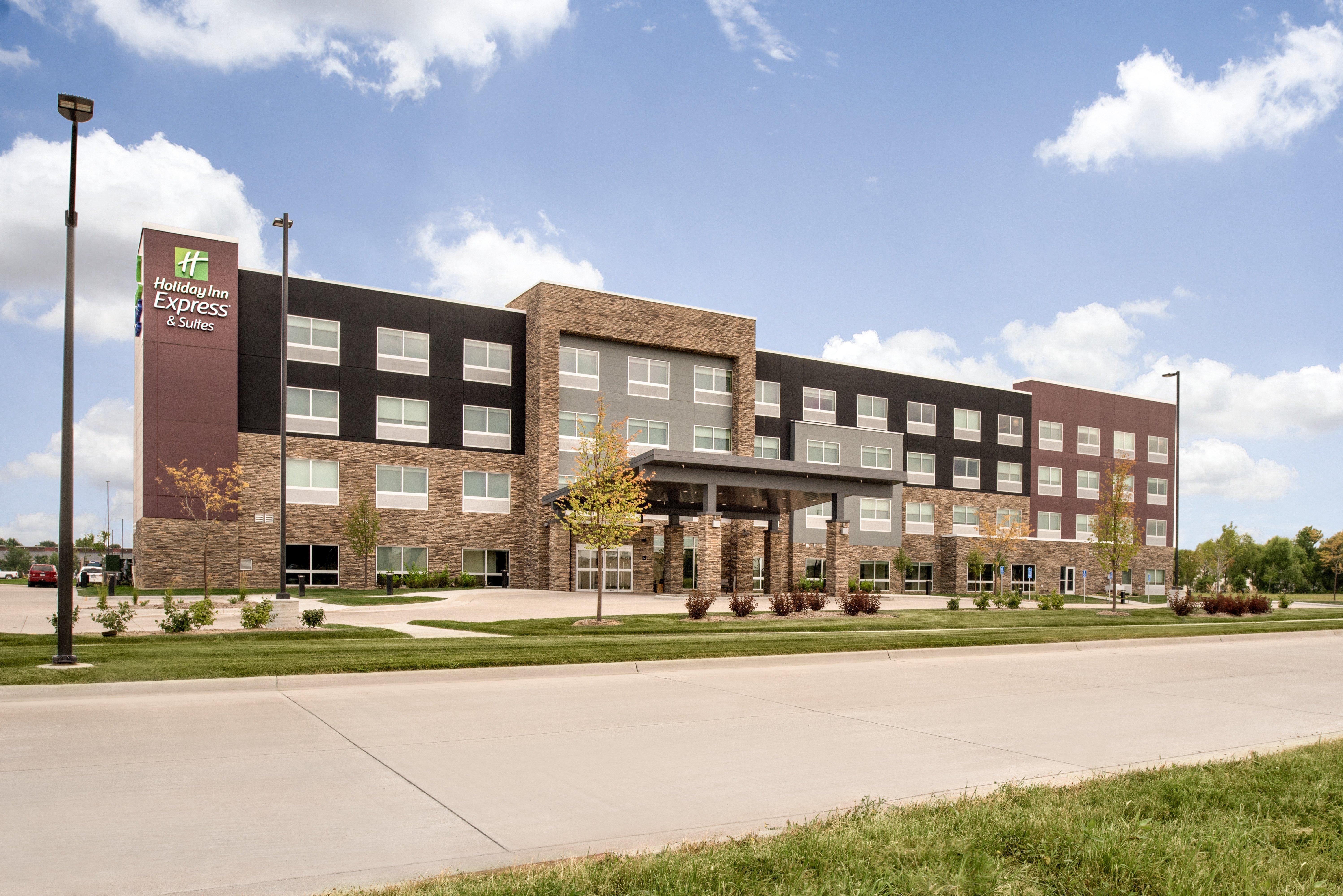 Holiday Inn Express & Suites - West Des Moines - Jordan Creek By Ihg מראה חיצוני תמונה